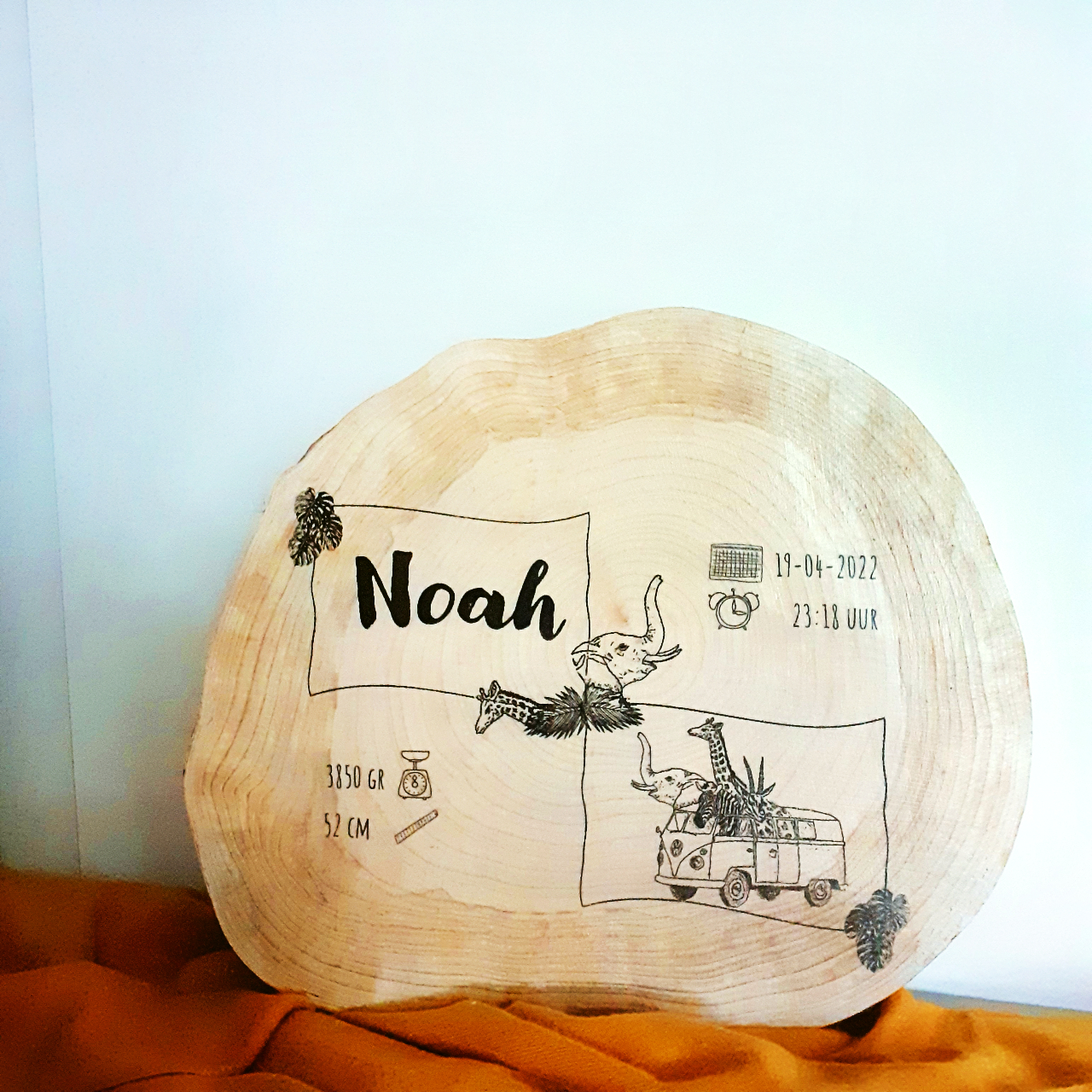 houten geboortebord boomstam